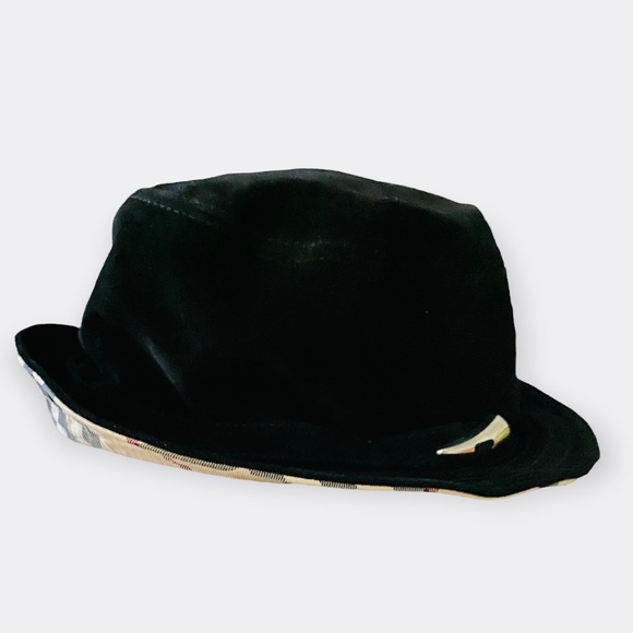 Beautiful Authentic Burberry Suede Hat-Rare Edition - Picture 3 of 8